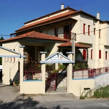 Kavouris 2* Skopelos Town